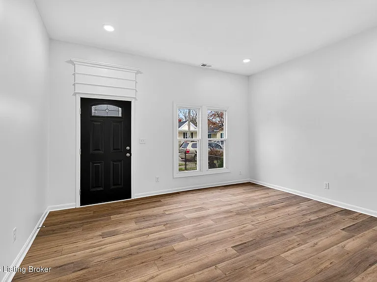 508 Lilly Ave — Photo 3