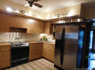 6800 SW 9th St, Pembroke Pines, FL 33023