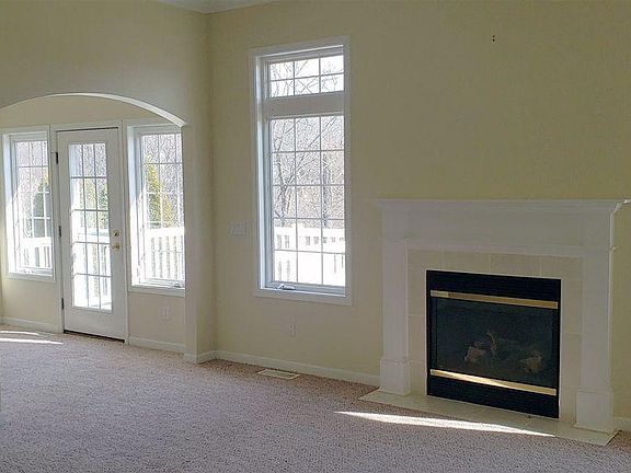 3rd image of 5616 W Grande Cir