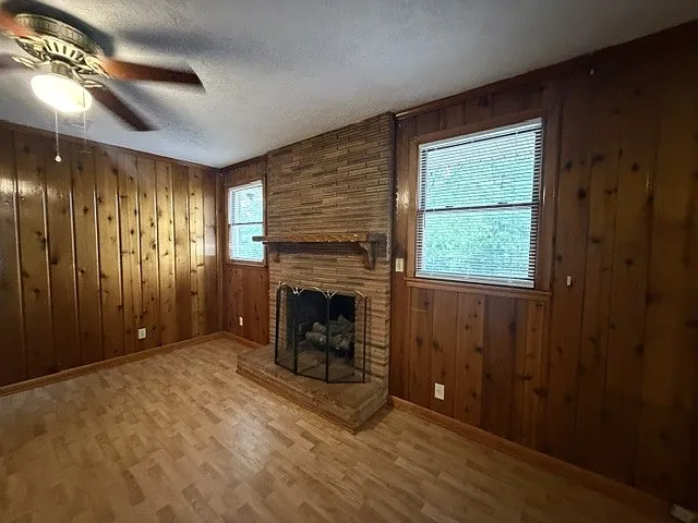 2 bed, 1.0 bath, 1358 sqft, $1,975 — Photo 4
