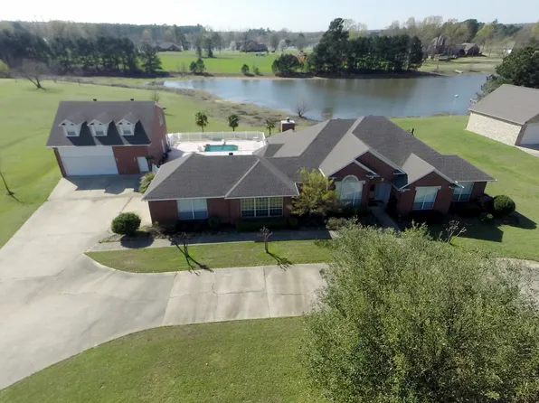 21 Red Oak Ln, Texarkana, TX 75503