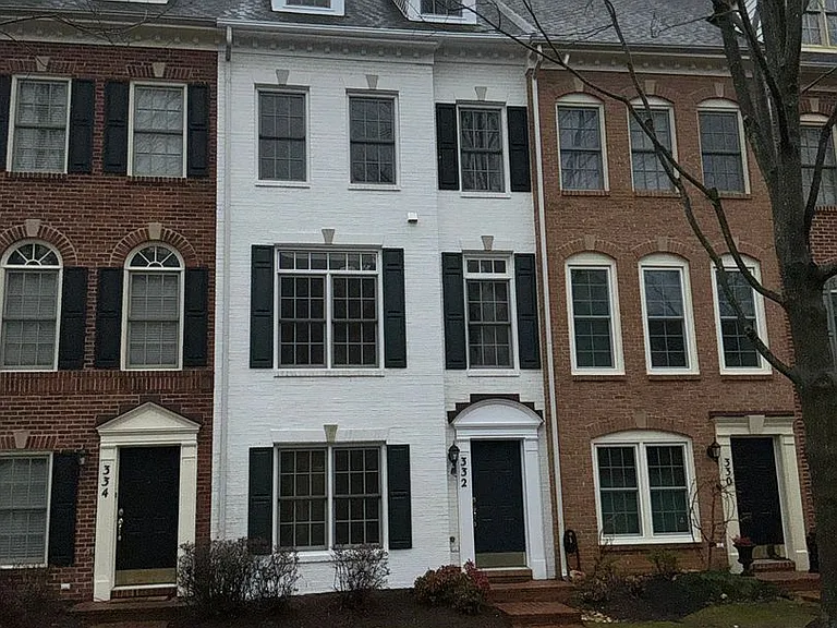 332 Casey Ln — Photo 1