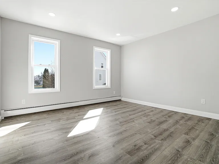254 Auburn St #1 — Photo 9