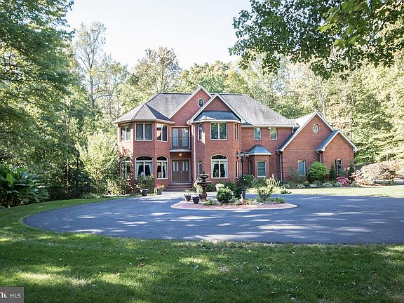 2nd image of 41115 Paw Paw Hollow Ln