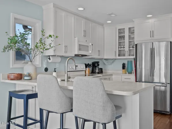 177 Sea Gull Ln, North Topsail Beach, NC 28460