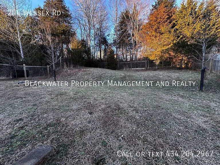 204 Wessex Rd — Photo 22