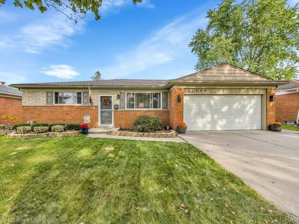 31606 Rosenbusch Dr, Warren, MI 48088