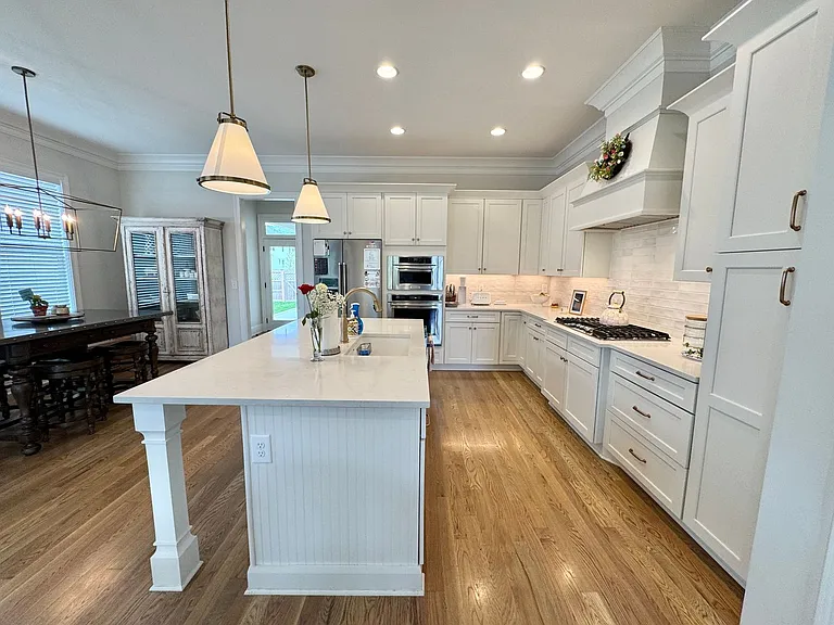 3025 Long Branch Cir — Photo 5