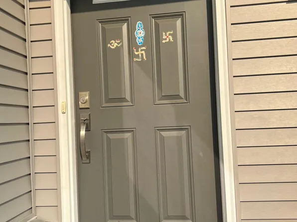 2326 Fieldstone Dr, Okemos, MI 48864