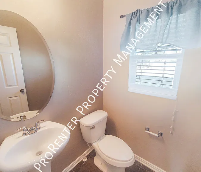 1062 S 1775 W — Photo 10