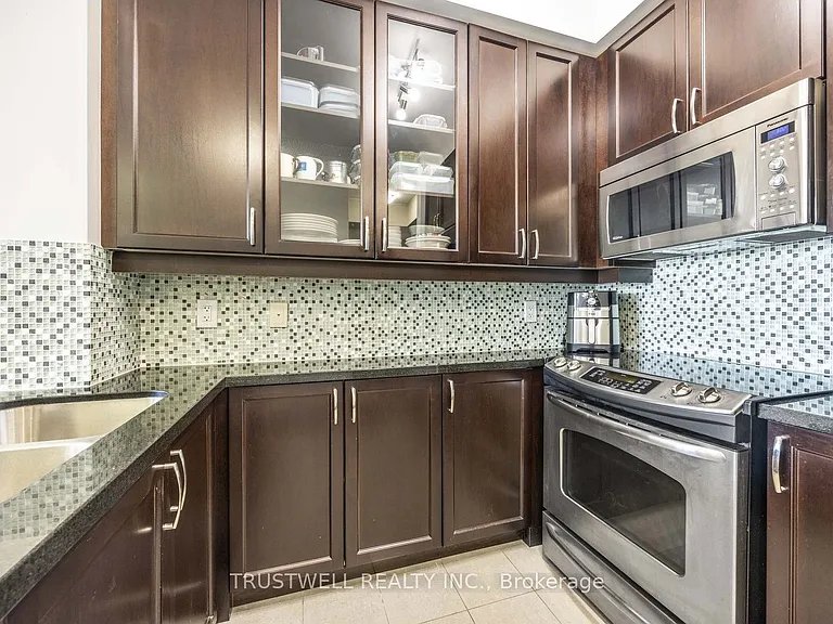 151 Upper Duke Cres #1207 — Photo 17