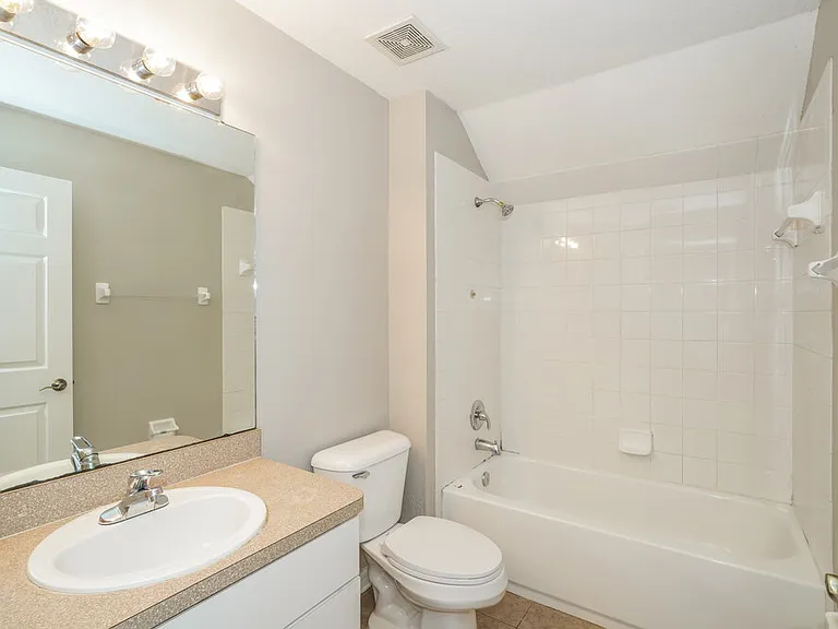 3202 Shamrock Park Pl — Photo 16