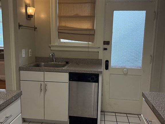 5th image of 2495 Madison Rd #29