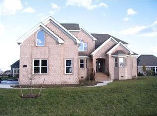 520 Thistley Ln, Chesapeake, VA 23322