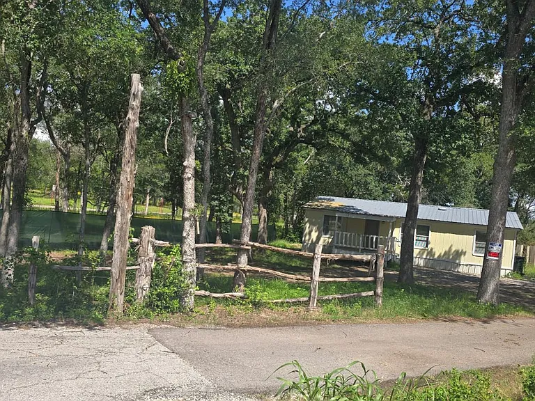 8607 Burleson Manor Rd — Photo 12
