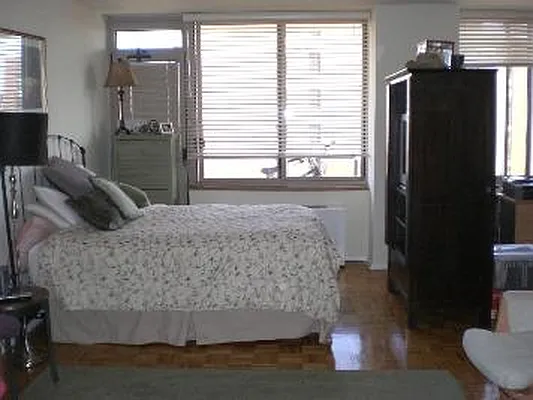 Rented by Corcoran | media 25