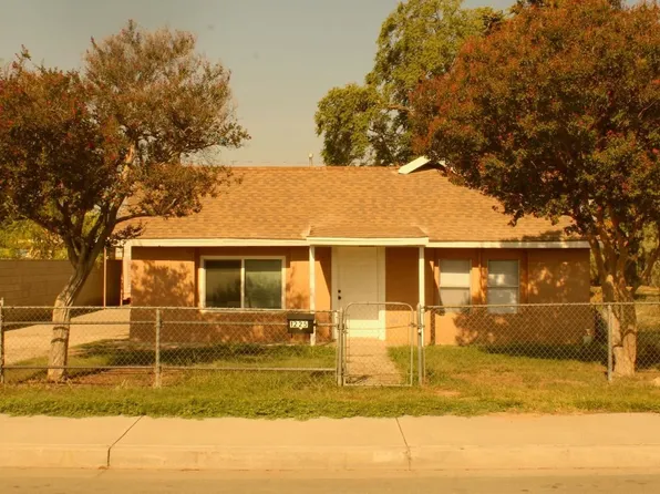 1225 E St, Wasco, CA 93280