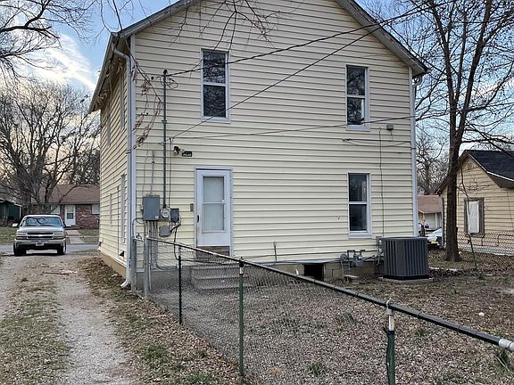2nd image of 1012 Cottonwood St