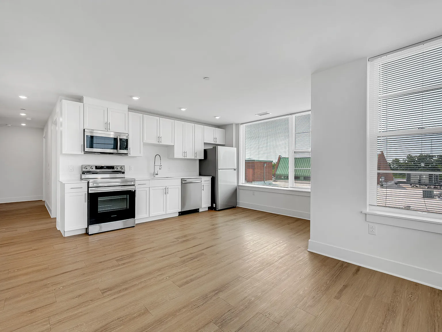 Beech Tree Place Apartments — Photo 2