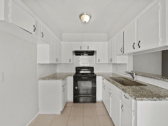 2nd image of 7301 Meadowlark Ln