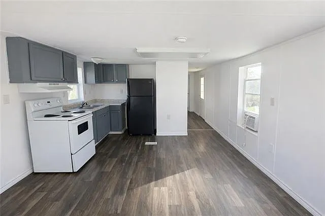 3 bed, 1.0 bath, 880 sqft, $1,100 — Photo 3