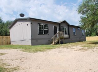 308 High Ridge Meadows Dr, Gonzales, TX 78629