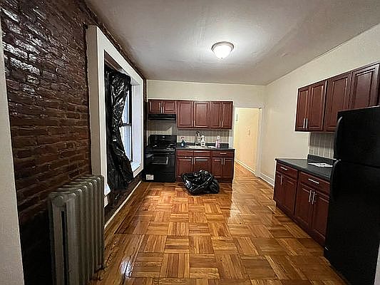 1st image of 552 Parkside Ave APT B2
