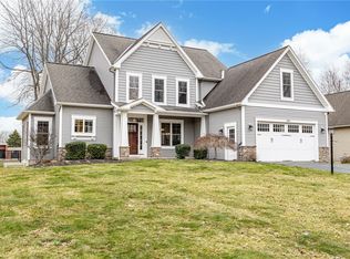 688 Cottage Brook Ln, Webster, NY 14580