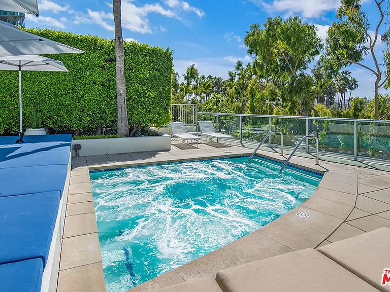 13700 Marina Pointe Dr #1507 — Photo 21