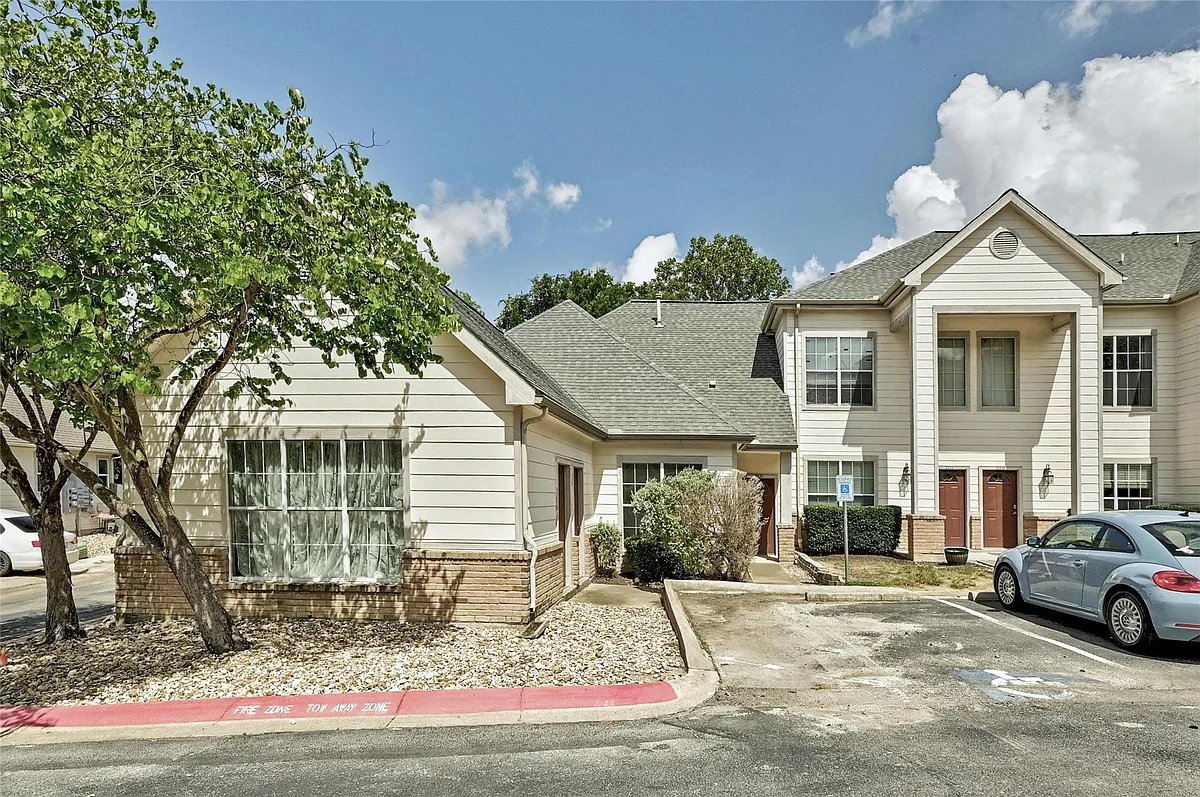 Building Photo - 12230 Abbey Glen Ln #A