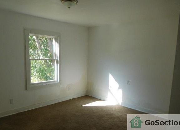 5th image of 8600 Roberts St