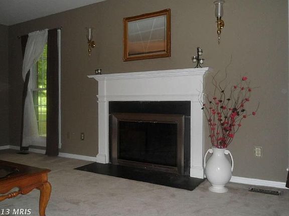 4th image of 9852 Maple Leaf Dr