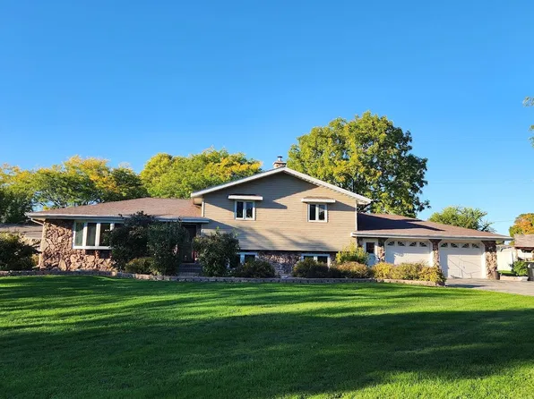 276 S Elm St, Oakfield, WI 53065