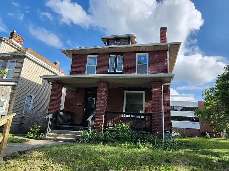 4 bed, 1746 sqft, $2,000 — Photo 1