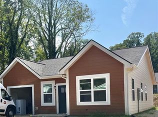 822 3rd Street Pl SW, Hickory, NC 28602