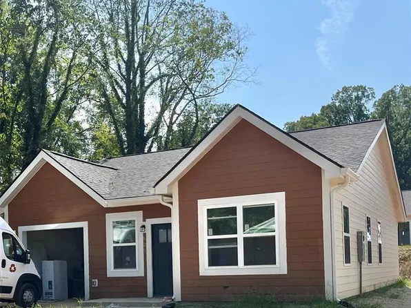 822 3rd Street Pl SW, Hickory, NC 28602