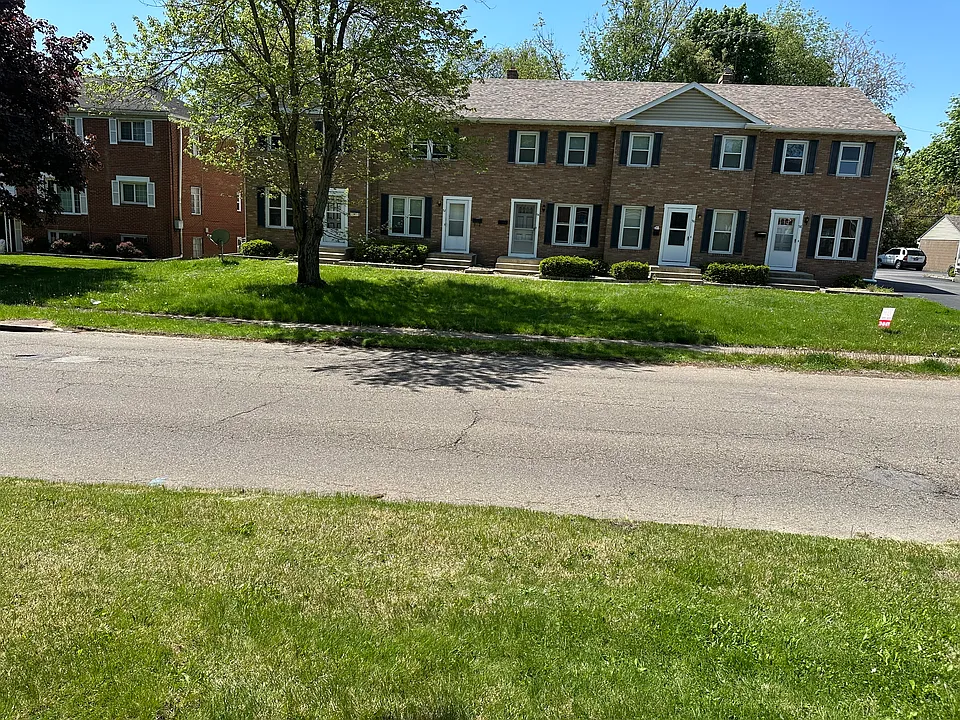 58 N Pershing Ave