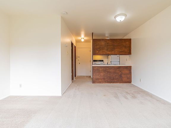 5th image of 401 Boylston Ave E #1-303