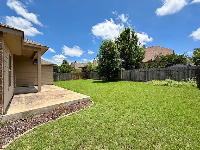908 Arvada Dr — Photo 5
