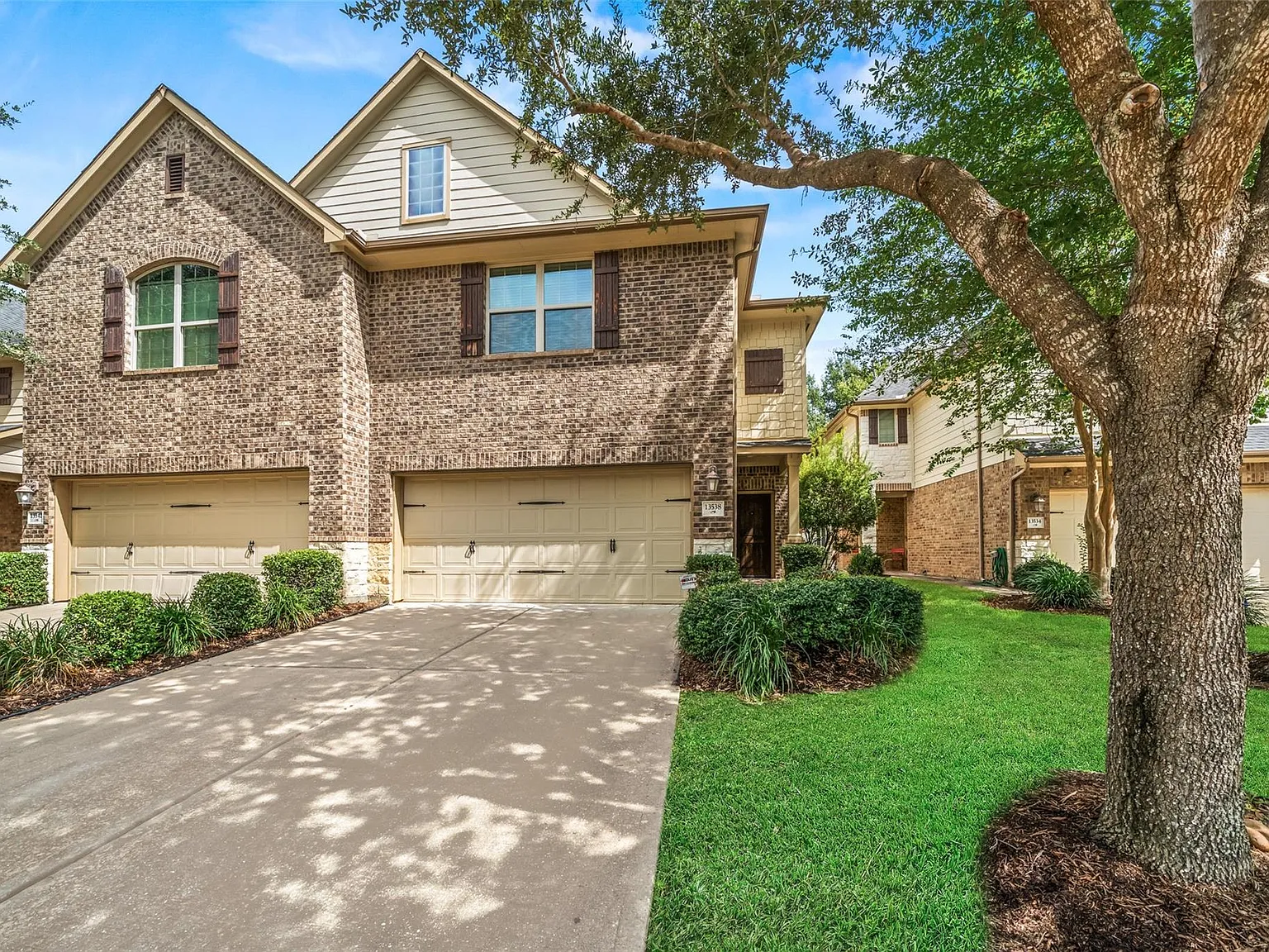 3 bed, 2.5 bath, 1706 sqft, $2,350 — Photo 3