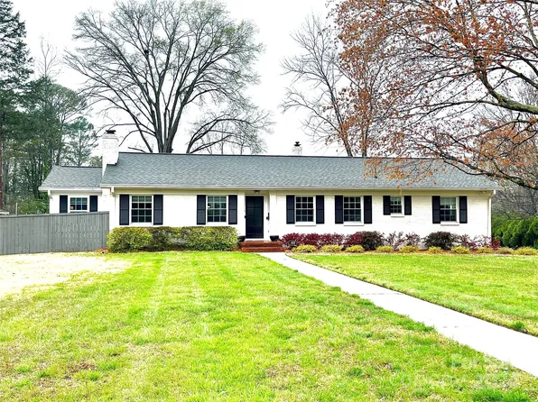 469 Lyttleton Dr, Charlotte, NC 28211
