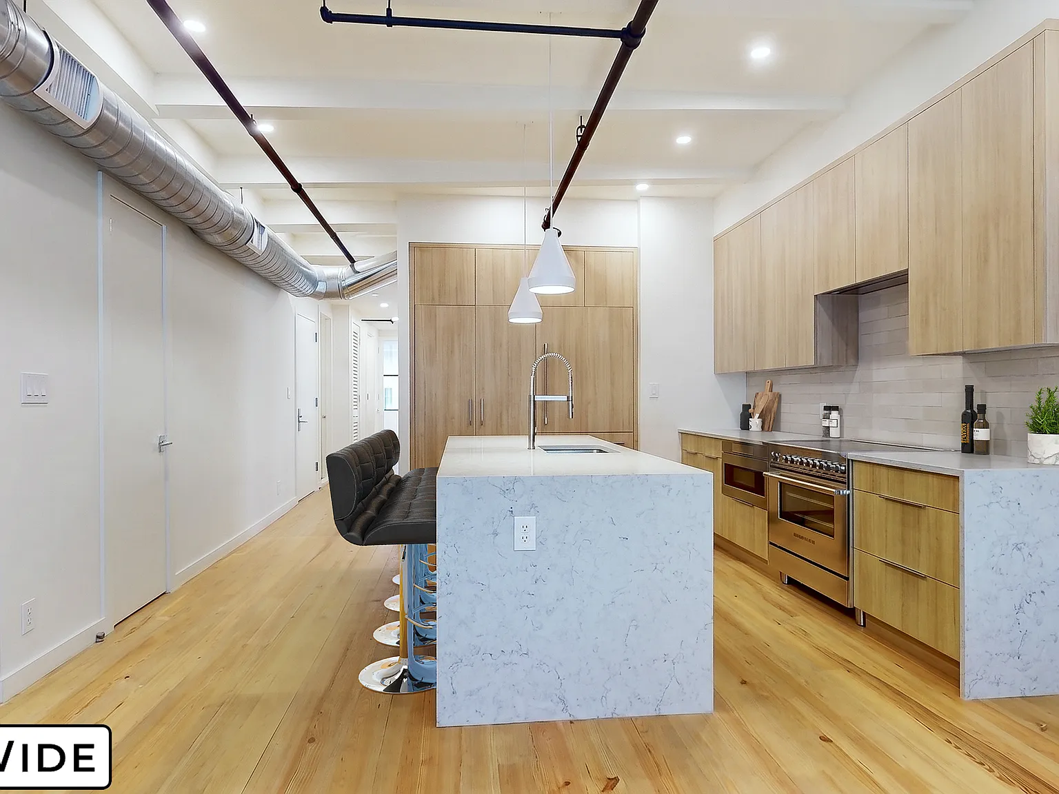 83 Warren Street — Photo 3