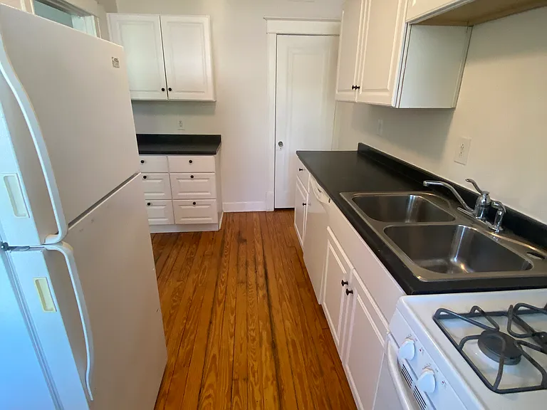 7675 Wise Ave #2E — Photo 5