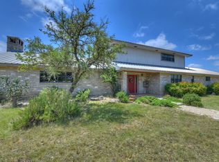 305 Deer Run Dr, Mountain Home, TX 78058