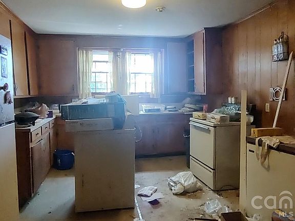 5th image of 3803 Cliffside Rd