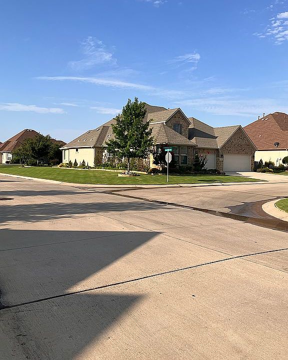 1st image of 9705 Stonewood Dr