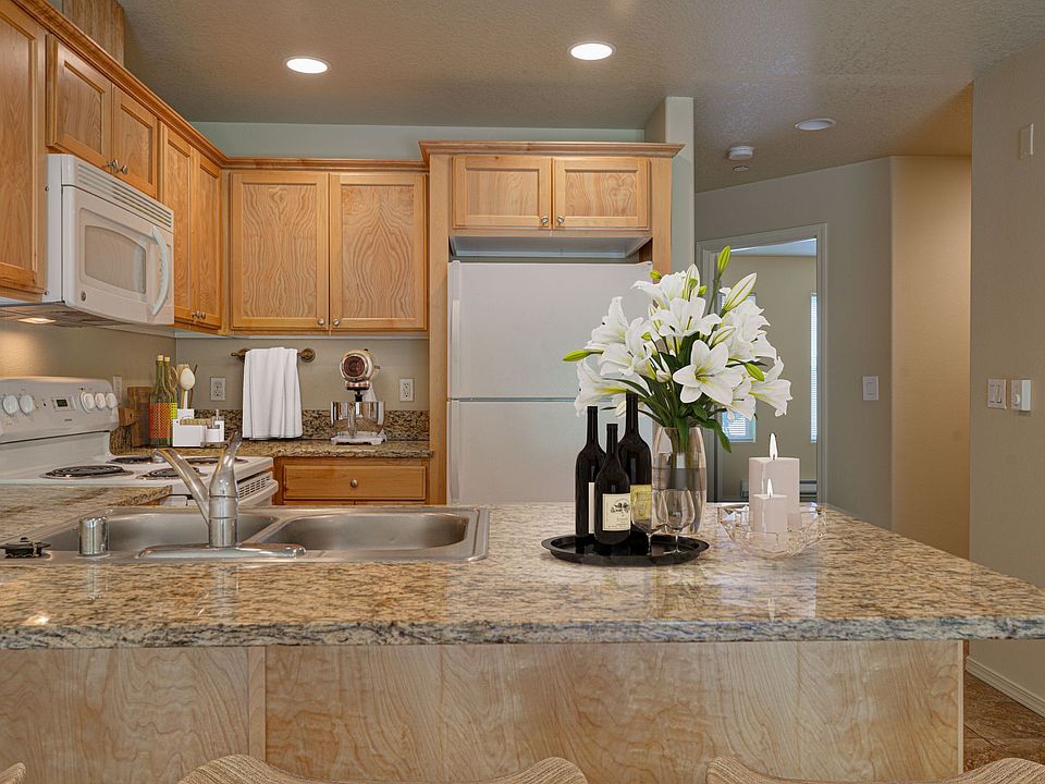 1st image of 5513-5517 NE 66th Ave #109