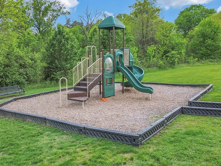 1021 Milson Ln — Photo 28