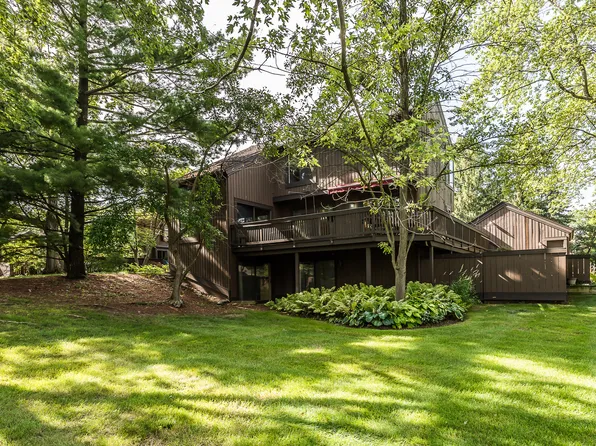 22 Haverhill Ct, Ann Arbor, MI 48105