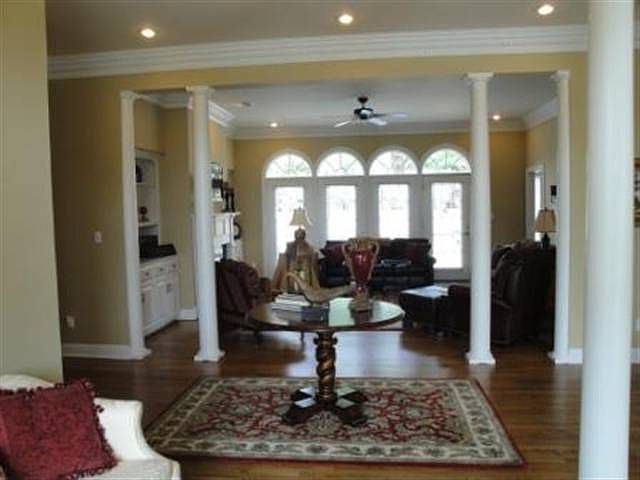 1st image of 937 Kensington Way